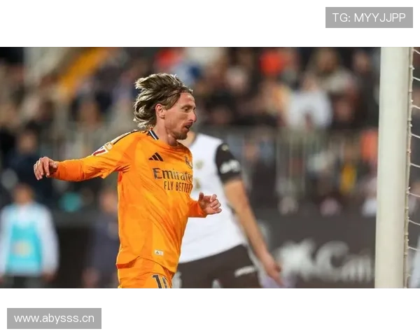 莫德里奇欧冠淘汰赛大场面表现解析