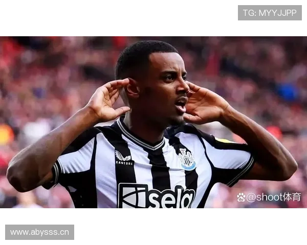 伊萨克与努涅斯：稳定输出与冲击型前锋模板对比