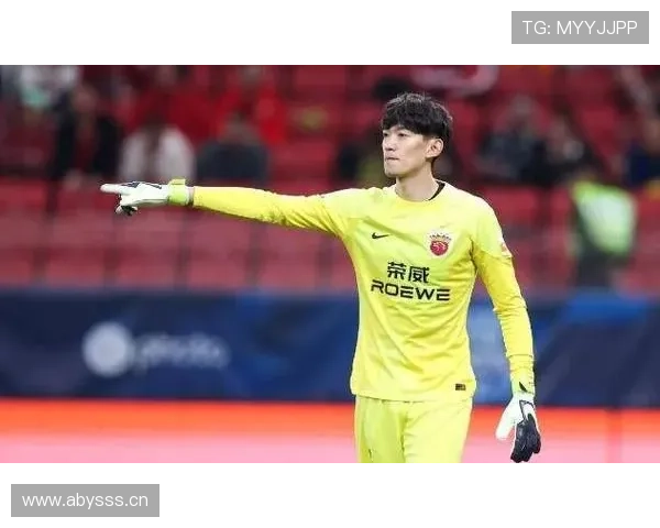 颜骏凌出球稳定性提升，成后防关键解析