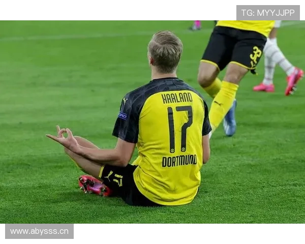 多特蒙德中场连接断裂问题显现,推进效率下降对赛季走势形成制约 多特蒙德中场连接断裂问题显现,推进效率下降对赛季走势形成制约