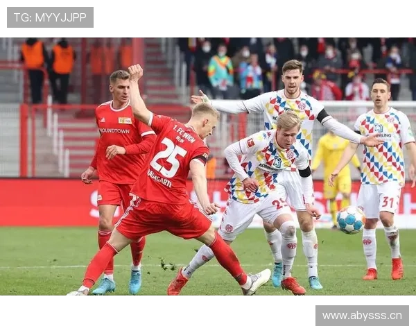多特蒙德赛季后期状态下滑,球队稳定性面临考验。 多特蒙德赛季后期状态下滑,球队稳定性面临考验。