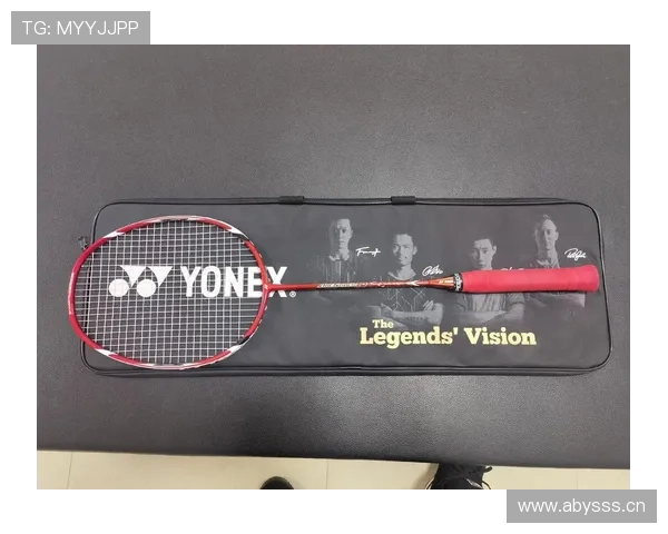 陶菲克当年赢球后直接去提了辆法拉利，训练馆门口签完合同钥匙就扔副驾