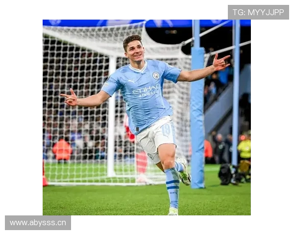 阿尔瓦雷斯刚发了几张家里照，我的银行卡瞬间失业感满满